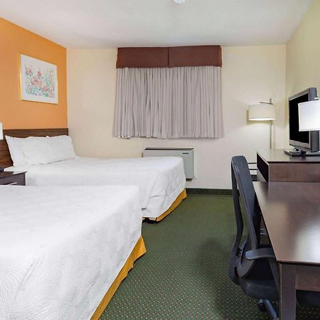 Travelodge By Wyndham Bracebridge Ngoại thất bức ảnh